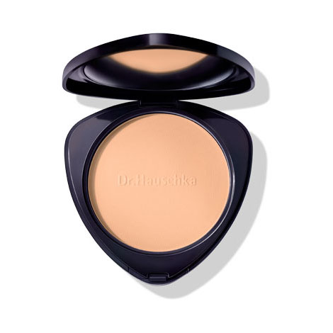Dr. Hauschka compact powder 03 nutmeg